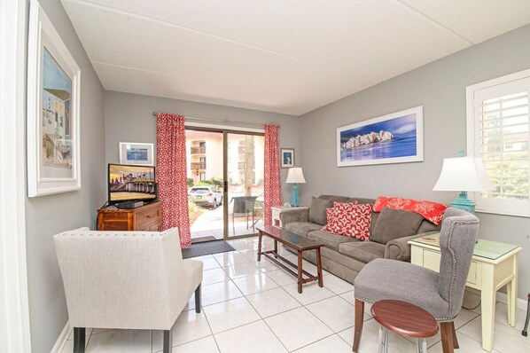 5112 Living Room