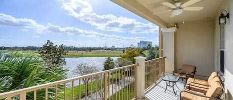 Private Balcony with Lakeview