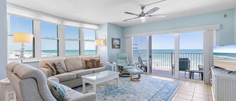 Beautiful Ocean Front View Living Area