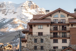 View of the hotel's exterior.