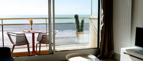 nice-functional-flat sea-view les-sables-d'olonne