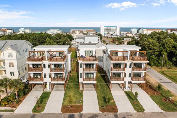 Aerial view of home proximity to ocean