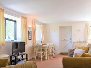Living area | Thorntree Cottage, Colaton Raleigh