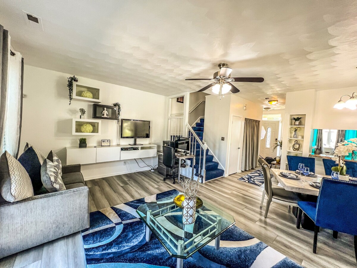 Euphoric 3-Bedroom Townhome Wi-Fi