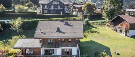 Plant, Building, Sky, Property, Window, Nature, House, Tree, Land Lot, Highland