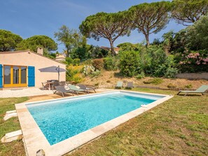 Water, Plant, Property, Sky, Swimming Pool, Building, Azure, Tree, Shade, Rectangle