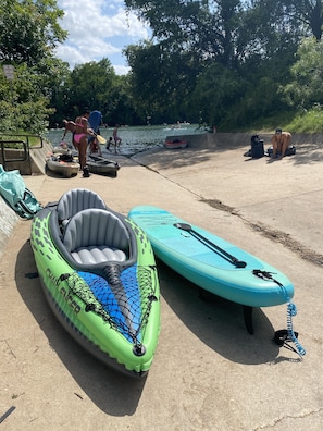Free use of inflatable 2-person kayak and paddleboard to take to Lady Bird lake!