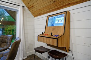 2 player arcade game with over 1300 games to choose from!