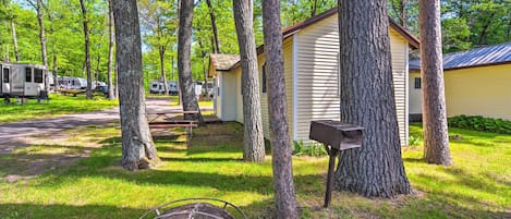 Stone Lake Vacation Rental | 2BR | 1BA | 2 Steps to Access | 800 Sq Ft