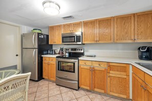 North Breakers 309 - Kitchen