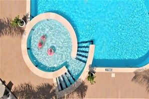 Holiday Home Swimming Pool