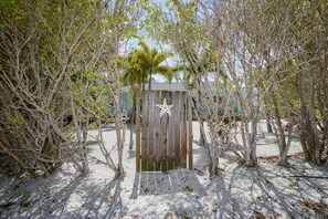 Beach Side Babe - Lido Key Vacations