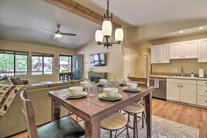 Dining Area | Dishware & Flatware Provided