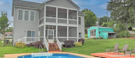 Greenwood Vacation Rental | 5BR | 2BA | 2,300 Sq Ft | Step-Free Access