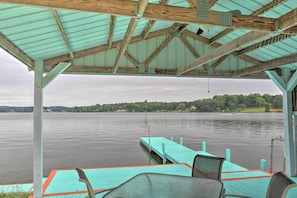 Boat Dock | Outdoor Dining Area