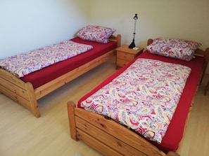 Schlafzimmer 2Einzelbetten