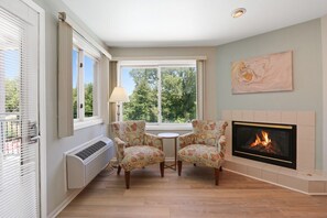 Additional seating-Fireplace not in operation
