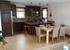 Granite Counter Tops and ample seating