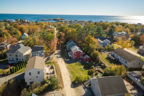 Beautiful Home with 6 Bedrooms in the heart of the Nubble Peninsula. 