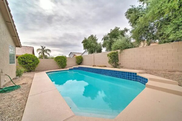 Heated Pool 