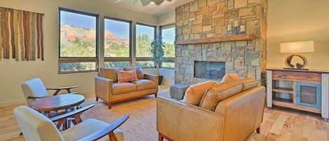Front Living room with 11' ceilings,  breathtaking views & gas fireplace