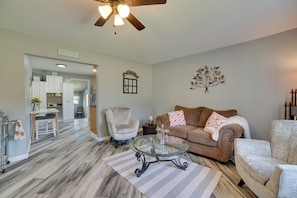 Living Room | Free WiFi | Window A/C Unit
