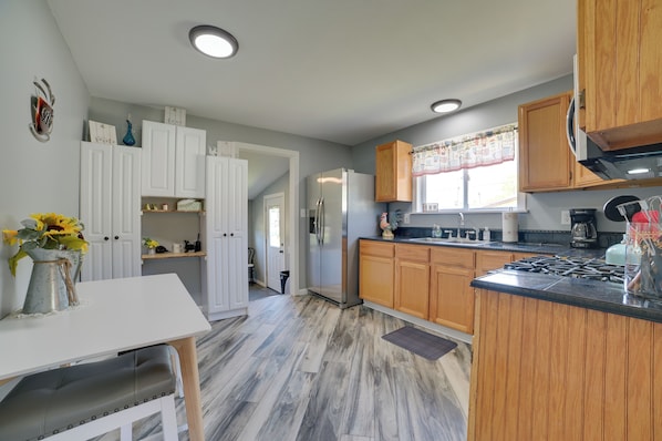 Frederic Vacation Rental | 3BR | 1BA | 2 Exterior Stairs