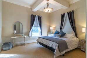 King Bedroom