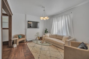Flooring, Living Room, Room, Indoors, Hardwood