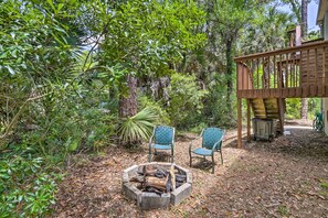 Home Exterior | Fire Pit | Basketball Hoop