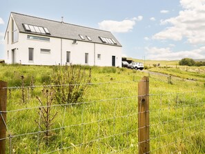 Plant, Sky, Cloud, Property, Window, Ecoregion, Building, Fence, Natural Environment, House