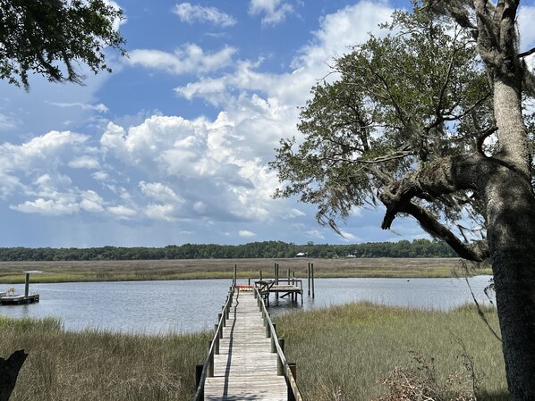 Fish, crab or bring your boat and enjoy Crooked River 