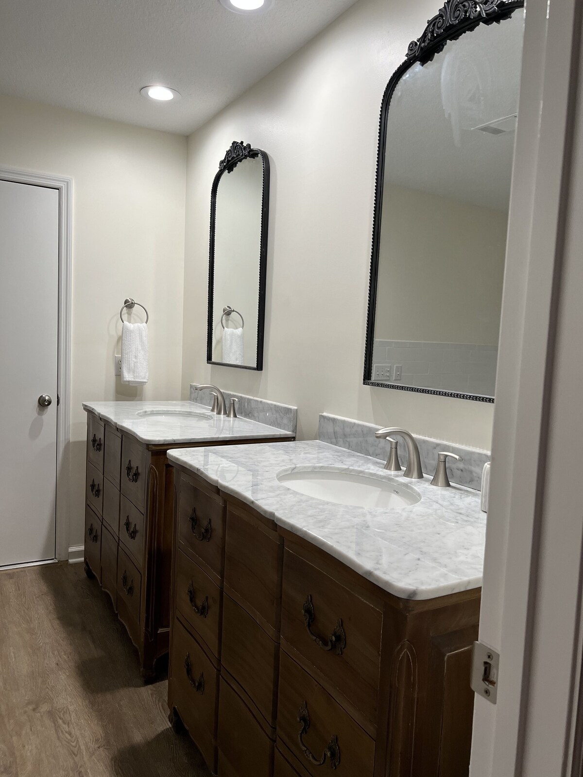 Riverfront home on deep water <br> – sleeps 10