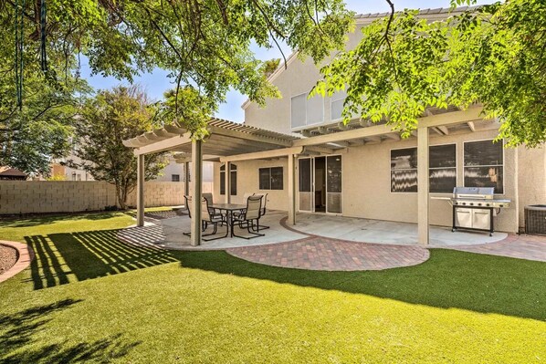 North Las Vegas Vacation Rental | 4BR | 3BA | 2,801 Sq Ft | Step-Free Entry
