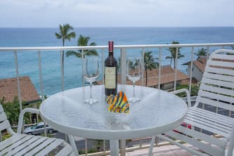 Captivating & Relaxing 5th Floor, Ocean Surrounds, A/C in Bedroom