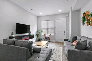 LIVINGROOM VIEW