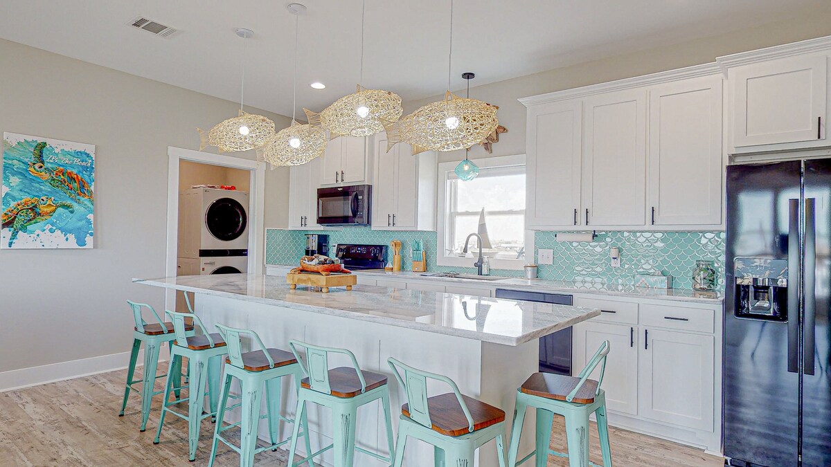 Rays a Hallelujah: 4 BR, 2.5 BA House in Port Bolivar, Sleeps 10