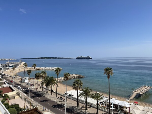 Vue sur la plage ou l’océan