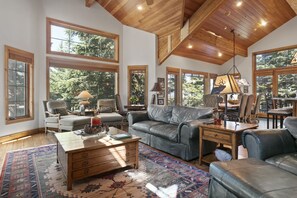 Living Room, Furniture, Indoors, Couch, Home Decor