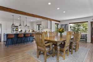 Dining Room, Dining Table, Table, Furniture, Indoors