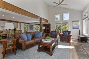 Living Room, Furniture, Indoors, Couch, Coffee Table