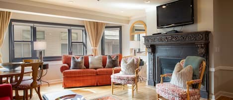 Living Room, Room, Indoors, Furniture, Couch