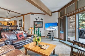 Living Room, Furniture, Indoors, Couch, Home Decor