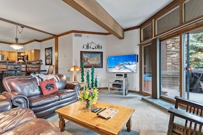 Living Room, Furniture, Indoors, Couch, Home Decor