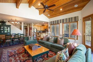 Living Room, Room, Indoors, Couch, Furniture
