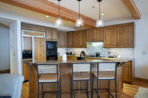 Room, Indoors, Kitchen Island, Furniture, Kitchen