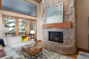 Indoors, Furniture, Living Room, Room, Fireplace