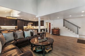 Indoors, Furniture, Living Room, Room, Hardwood