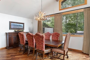 Architecture, Building, Dining Room, Dining Table, Furniture