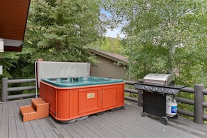 Hot Tub, Tub, Architecture, Building, House